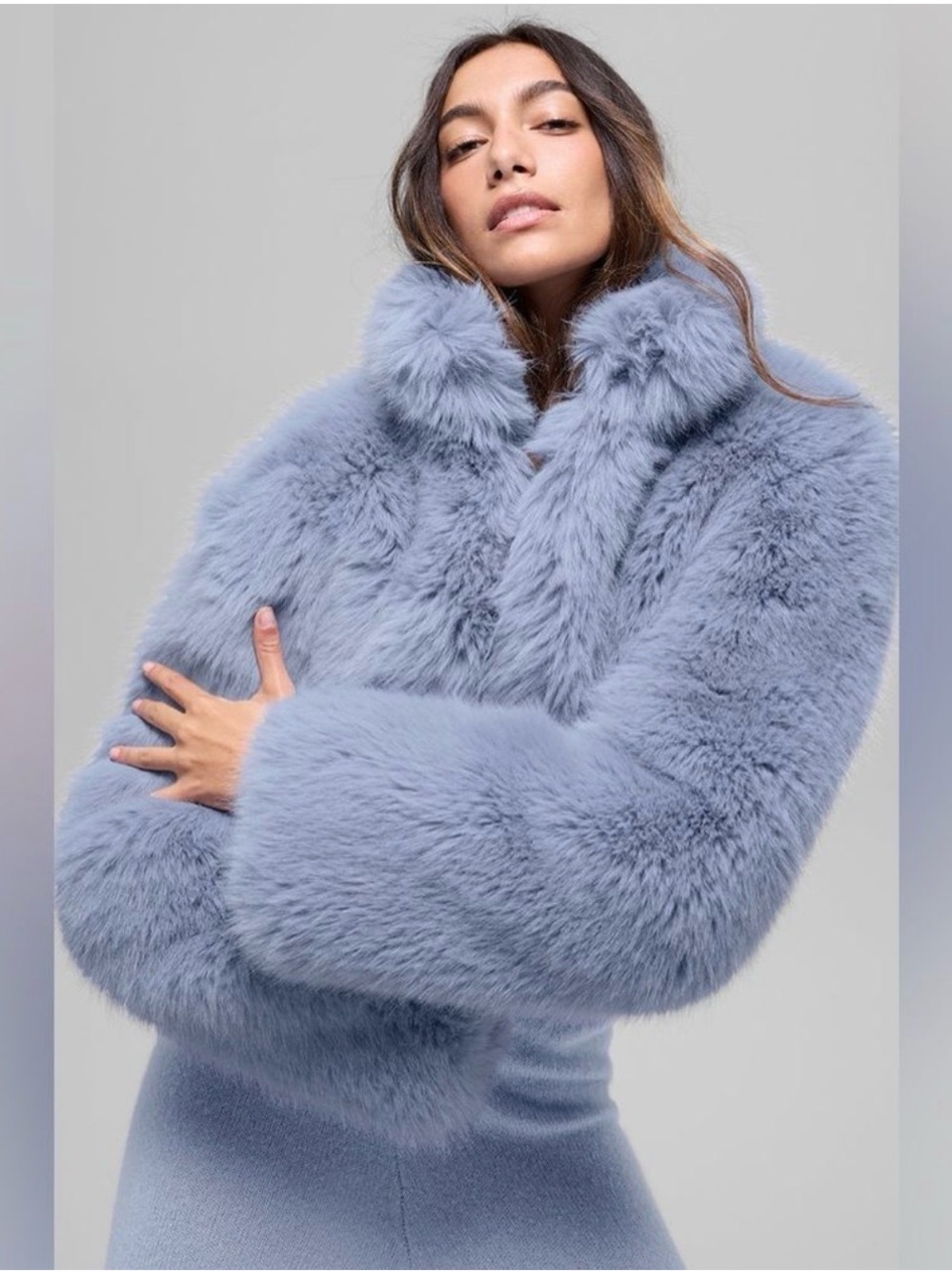 NWOT ALO Yoga Opulent Faux Fur Croped Dusty Blue Jacket Size Medium